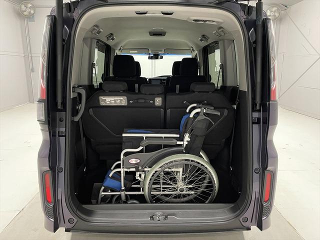 ステップワゴンスパーダ 　福祉車両・後席リフトＵＰシート７人乗・走行３３千Ｋ・わくわくゲート・ホンダセンシング・アダプティブクルコン・左右電動スライドドア・プッシュスタート・ＴＶ・ナビ・Ｂモニター・スパーダ純正アルミ付・ＥＴＣ（21枚目）