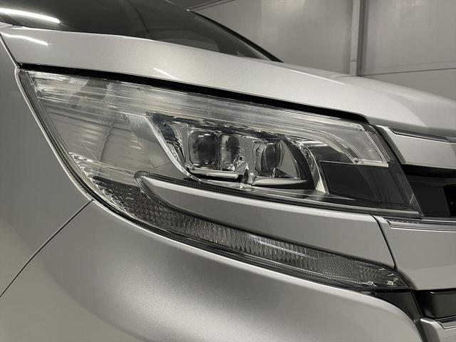 ノア 福祉車両・助手席リフトUPシート・8人乗・走行38千K・トヨタセーフティセンス・TV・ナビ・Bモニター・左電動スライドドア・クルーズコントロール・キーレス・リモコン・折リ畳ミ車イス固定ベルト・禁煙車(41枚目)