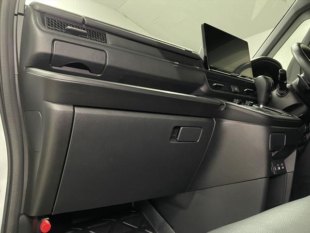 �����ԗ��戵�m�X�y�V�����X�g�i��Ёj���{�������q����̎��i�҂������ݐЁB�c�Ƃ��烁���e�i���X�܂Ńv���W�c�B�Ԃ����A�X�g���b�`���[�ȂǁA�ǂ�Ȃ��Ƃł������k���������B