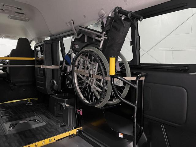 �������u�̏C���E�_�������X�^�b�t���T�|�[�g�B�����̕��ɂ͕����ԗ��戵�m�̎��i�����ߗא����H������Љ�܂��B�i�Ԃ����Œ葕�u�A�X�g���b�`���[�Ή����j