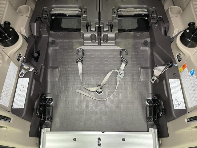 Ｎ－ＢＯＸ 　福祉車両・手動スロープ・１台積・４人乗・走行６４千Ｋ・ホンダセンシング・左右スライドドア・ＣＤオーディオ・電動ウィンチサード・無線ウィンチリモコン・ラッシングベルト・スマートキー・プッシュスタート（13枚目）