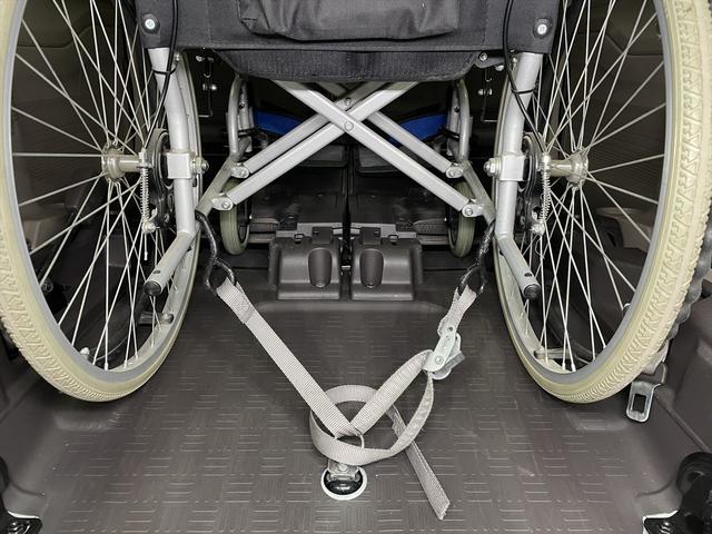 Ｎ－ＢＯＸ 　福祉車両・手動スロープ・１台積・４人乗・走行６４千Ｋ・ホンダセンシング・左右スライドドア・ＣＤオーディオ・電動ウィンチサード・無線ウィンチリモコン・ラッシングベルト・スマートキー・プッシュスタート（15枚目）