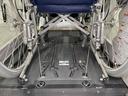 福祉車両・電動リフター・4台積・9人乗・Dタイプ・ストレッチャー固定バー付・点滴フック付・左オートステップ・アシストグリップ・CDオーディオ・ラッシングベルト・電動車イス固定装置4台・キーレス(13枚目)