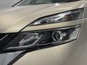 福祉車両は車イスの形状や身長、体格に合った選び方が大切です。車椅子のまま乗れる車など、お持ちの車イスを実際に乗せて試すことが可能ですので、ぜひご持参ください。