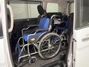 ※車イス・ストレッチャーは車両には付いていません。