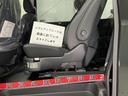 リフトアップシートは前後に約20cmスライドします。