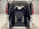 　福祉車両・手動スロープ・２台積・７人乗・走行６９千Ｋ・４ＷＤ・ＣＤラジオ・左電動スライドドア・キーレス・ドラレコ・車イス後退防止ベルトセカンドサード・電動車イス固定装置セカンドサード・左右スライドドア（11枚目）