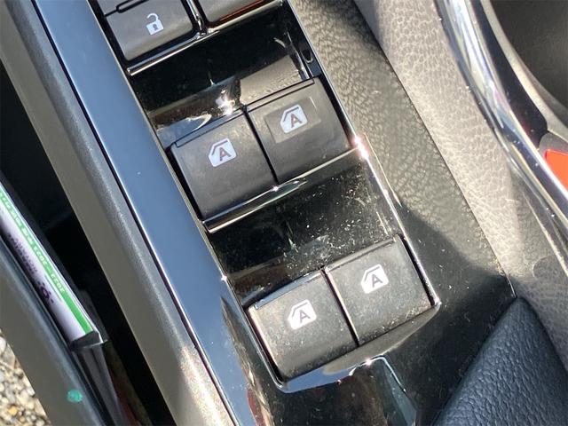 プリウス Ｓセーフティプラス　ディスプレイオーディオ　Ｂｌｕｅｔｏｏｔｈ　バックカメラ　ＥＴＣ　スマートキー　オートライト　ＬＥＤヘッドライト　衝突軽減ブレーキ　レーンアシスト　オートマチックハイビーム　車検令和９年７月（14枚目）