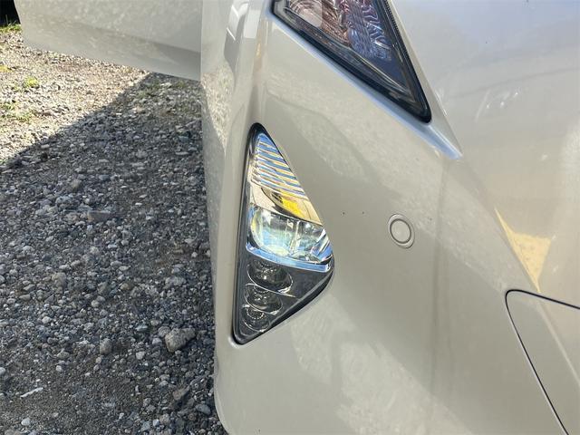 プリウス Ｓセーフティプラス　ディスプレイオーディオ　Ｂｌｕｅｔｏｏｔｈ　バックカメラ　ＥＴＣ　スマートキー　オートライト　ＬＥＤヘッドライト　衝突軽減ブレーキ　レーンアシスト　オートマチックハイビーム　車検令和９年７月（29枚目）