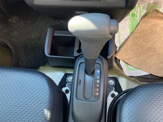 ハイゼットトラック スタンダード　農用スペシャル　４ＷＤ　衝突軽減ブレーキ　アイドリングストップ　横滑り防止装置　クリアランスソナー　ＣＶＴ車　オートライト　エアコン　パワーステアリング　三方開　積載可能量３５０ｋｇ（5枚目）