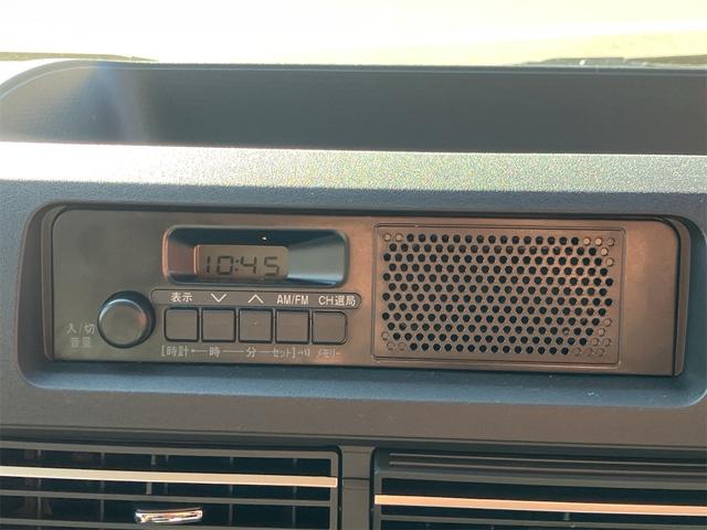 ハイゼットトラック スタンダード　農用スペシャル　４ＷＤ　衝突軽減ブレーキ　アイドリングストップ　横滑り防止装置　クリアランスソナー　ＣＶＴ車　オートライト　エアコン　パワーステアリング　三方開　積載可能量３５０ｋｇ（6枚目）