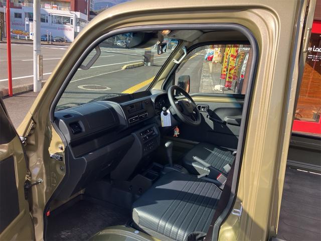 ハイゼットトラック スタンダード　農用スペシャル　４ＷＤ　衝突軽減ブレーキ　アイドリングストップ　横滑り防止装置　クリアランスソナー　ＣＶＴ車　オートライト　エアコン　パワーステアリング　三方開　積載可能量３５０ｋｇ（12枚目）