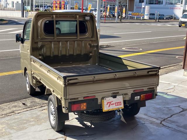 ハイゼットトラック スタンダード　農用スペシャル　４ＷＤ　衝突軽減ブレーキ　アイドリングストップ　横滑り防止装置　クリアランスソナー　ＣＶＴ車　オートライト　エアコン　パワーステアリング　三方開　積載可能量３５０ｋｇ（21枚目）