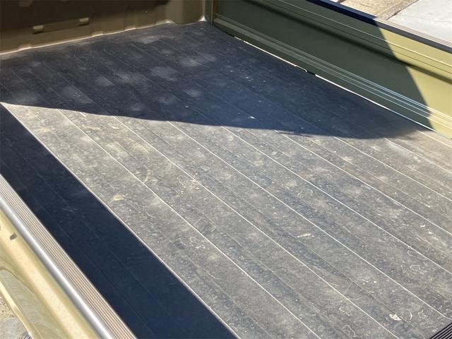 ハイゼットトラック スタンダード　農用スペシャル　４ＷＤ　衝突軽減ブレーキ　アイドリングストップ　横滑り防止装置　クリアランスソナー　ＣＶＴ車　オートライト　エアコン　パワーステアリング　三方開　積載可能量３５０ｋｇ（22枚目）