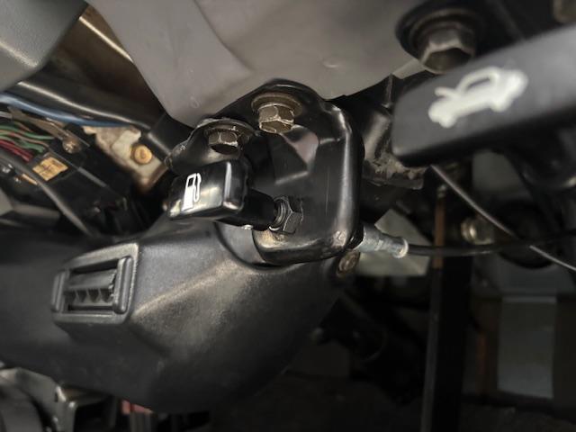 ランドクルーザー７０ ＺＸ　公認４インチリフトアップ　前後デフロック付き　新品ジオランダーＭＴタイヤ　新品ブラッドレーＶ１６インチホイール　ＥＴＣ　ＡＲＢルーフキャリア　シュノーケル　バックカメラ（15枚目）
