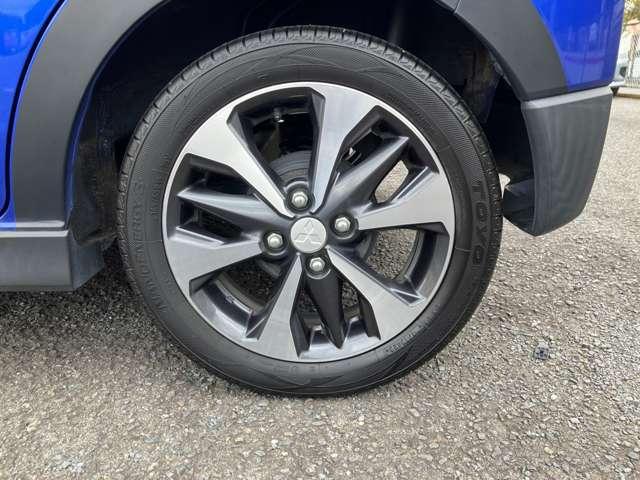 eKクロス G ナビ・バックカメラ・アルミホイール・フォ エアバッグ アイスト Sヒーター スマートキー クリアランスソナー オートエアコン メモリーナビ バックモニター ベンチシート ナビ キーフリー ABS(15枚目)