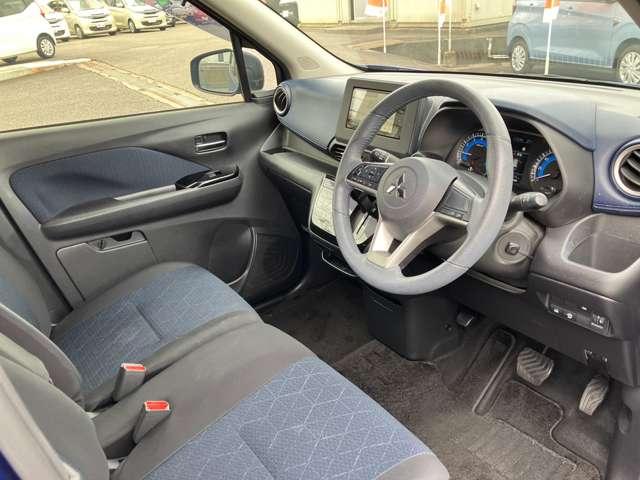 eKクロス G ナビ・バックカメラ・アルミホイール・フォ エアバッグ アイスト Sヒーター スマートキー クリアランスソナー オートエアコン メモリーナビ バックモニター ベンチシート ナビ キーフリー ABS(18枚目)