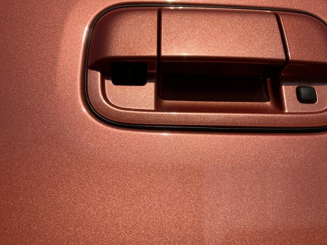 ワゴンＲスマイル ハイブリッドＸ　全方位カメラ付きナビ・両側電動スライドド　前席シートヒーター　横滑り防止　サイドエアバッグ　セキュリティーアラーム　スマートキー　フルオートエアコン　キーレスエントリー　フルフラットシート　Ａストップ（64枚目）