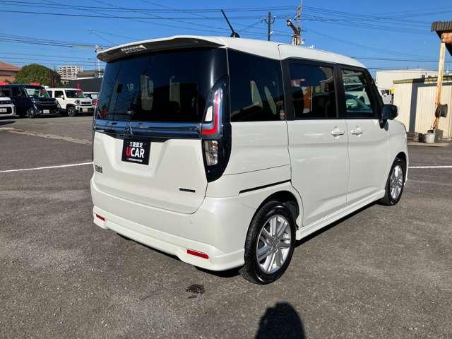 右斜後画像です。