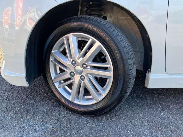 ４本それぞれの写真えお載せています！タイヤの状態も確認できるので安心してお乗りいただけます。