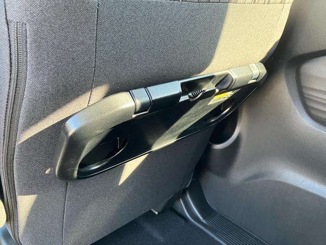 不要な場合は簡単に折り畳めます。