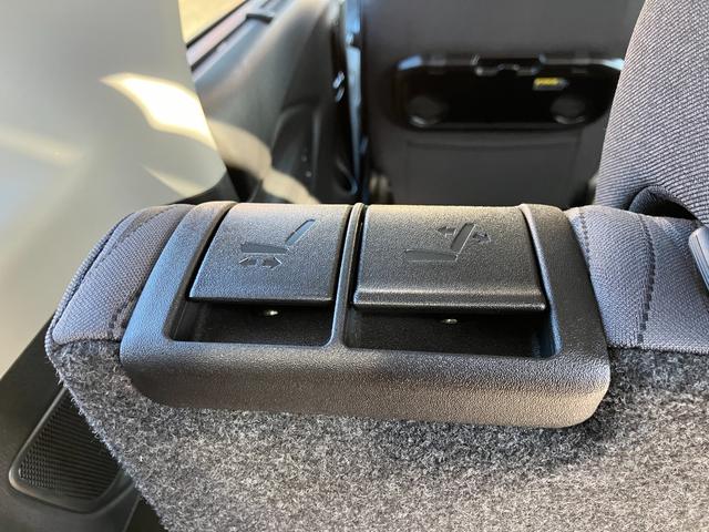 こちらのレバーでスライド可能です。