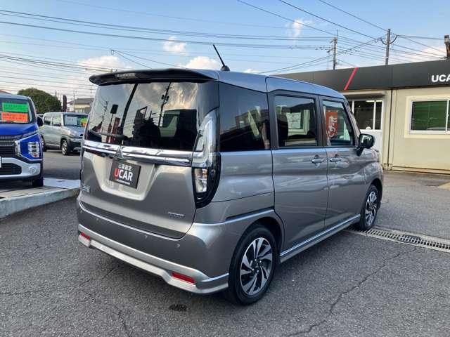 デリカＤ：２ カスタムハイブリッドＭＶ　全方位カメラパッケージ　全方位カメラ付きナビ・両側電動スライドド　衝突被害軽減システム　両側オートスライドドア　前席シートヒーター　オートクルーズコントロール　アルミホイール　バックモニター　サイドエアバック　スマートキー（7枚目）