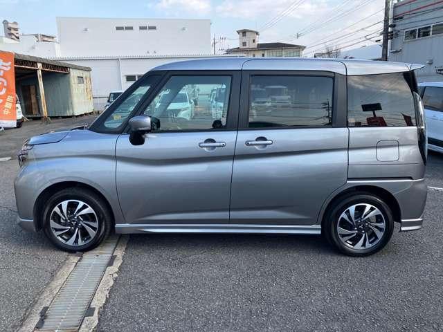 デリカＤ：２ カスタムハイブリッドＭＶ　全方位カメラパッケージ　全方位カメラ付きナビ・両側電動スライドド　衝突被害軽減システム　両側オートスライドドア　前席シートヒーター　オートクルーズコントロール　アルミホイール　バックモニター　サイドエアバック　スマートキー（10枚目）