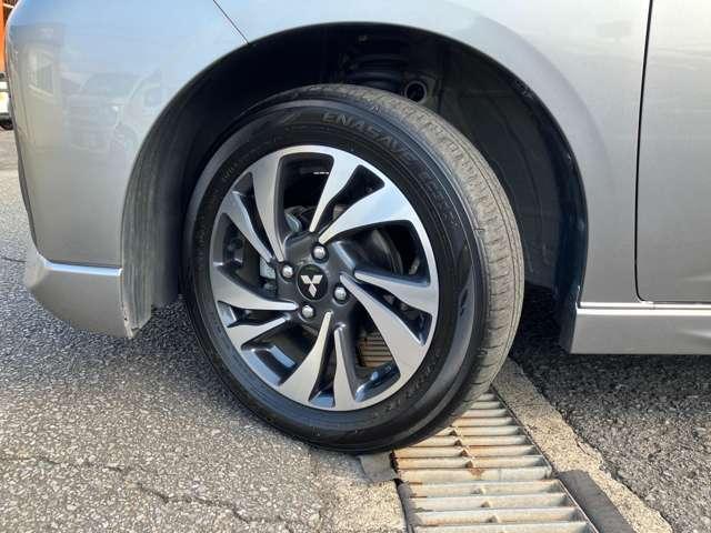 デリカＤ：２ カスタムハイブリッドＭＶ　全方位カメラパッケージ　全方位カメラ付きナビ・両側電動スライドド　衝突被害軽減システム　両側オートスライドドア　前席シートヒーター　オートクルーズコントロール　アルミホイール　バックモニター　サイドエアバック　スマートキー（11枚目）