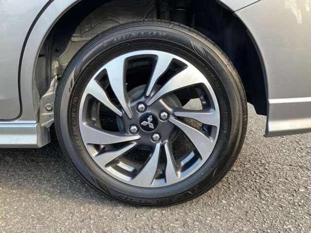 デリカＤ：２ カスタムハイブリッドＭＶ　全方位カメラパッケージ　全方位カメラ付きナビ・両側電動スライドド　衝突被害軽減システム　両側オートスライドドア　前席シートヒーター　オートクルーズコントロール　アルミホイール　バックモニター　サイドエアバック　スマートキー（15枚目）