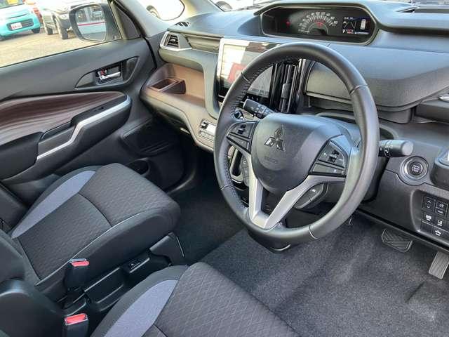 デリカＤ：２ カスタムハイブリッドＭＶ　全方位カメラパッケージ　全方位カメラ付きナビ・両側電動スライドド　衝突被害軽減システム　両側オートスライドドア　前席シートヒーター　オートクルーズコントロール　アルミホイール　バックモニター　サイドエアバック　スマートキー（16枚目）