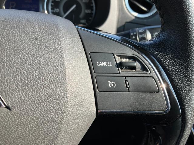 �N���[�Y�R���g���[�������Ԃō������H�̉^�]���y�ɂȂ�܂��B