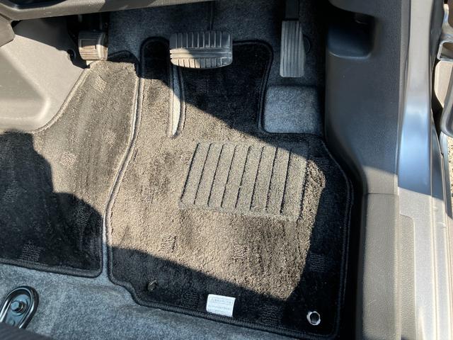 �����̃t���A�}�b�g���V�i�𗊂ނ��Ƃ��o���܂�