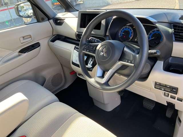 eKスペース G 片側電動スライドドア車・リヤビューモニタ フルオートエアコン サイドカーテンエアバック コーナーセンサー シートヒーター インテリキー アイドリングストップ 盗難防止装置 ベンチシート 横滑防止(18枚目)