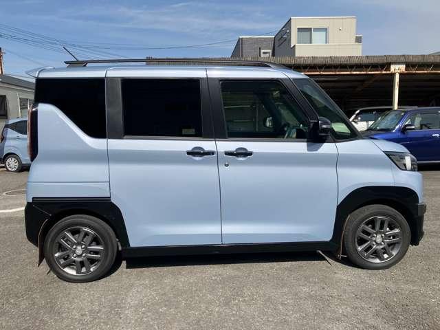 デリカミニ Ｔ　プレミアム　スマホ連携ディスプレイオーディオ・全方位　Ｃソナー　アルミ　ＦＣＭ　ターボ付　アイドリングＳ　オートエアコン　盗難防止システム　ＥＴＣ　スマートキー　ベンチシート　Ｓヒーター　横滑り防止機能　寒冷地（6枚目）