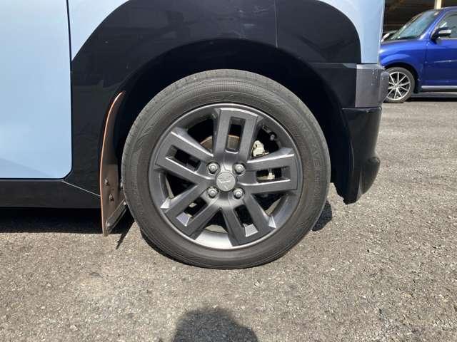 デリカミニ Ｔ　プレミアム　スマホ連携ディスプレイオーディオ・全方位　Ｃソナー　アルミ　ＦＣＭ　ターボ付　アイドリングＳ　オートエアコン　盗難防止システム　ＥＴＣ　スマートキー　ベンチシート　Ｓヒーター　横滑り防止機能　寒冷地（13枚目）