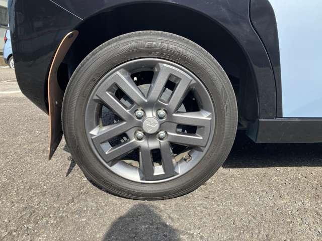 デリカミニ Ｔ　プレミアム　スマホ連携ディスプレイオーディオ・全方位　Ｃソナー　アルミ　ＦＣＭ　ターボ付　アイドリングＳ　オートエアコン　盗難防止システム　ＥＴＣ　スマートキー　ベンチシート　Ｓヒーター　横滑り防止機能　寒冷地（14枚目）