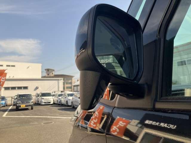 �T�C�h�A���_�[�~���[