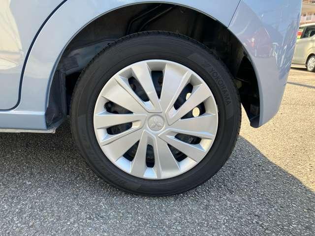 eKワゴン G 衝突被害軽減ブレーキシステム・リヤビュー インテリジェントキー シートヒーター オートエアコン アイドリングストップ バックモニター ベンチシート 横滑り防止装置 盗難防止システム パワーウインドウ(13枚目)