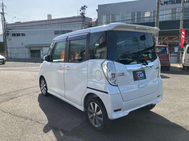 ｅＫスペースカスタム カスタムＴ　ｅ－アシスト　両側電動スライドドア・ナビ・バックカメラ　ナビ付き　キーフリーシステム　助手席エアバッグ　運転席エアバッグ　ＡＵＴＯエアコン　ターボ車　リアカメラ　スマキー　両側パワスラドア　盗難防止システム　ＡＢＳ（10枚目）