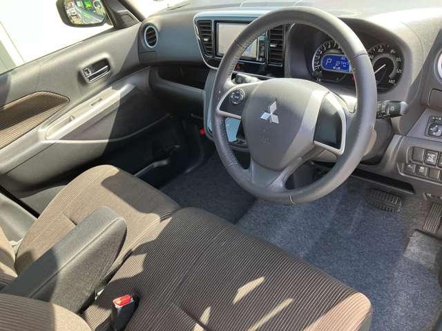 ｅＫスペースカスタム カスタムＴ　ｅ－アシスト　両側電動スライドドア・ナビ・バックカメラ　ナビ付き　キーフリーシステム　助手席エアバッグ　運転席エアバッグ　ＡＵＴＯエアコン　ターボ車　リアカメラ　スマキー　両側パワスラドア　盗難防止システム　ＡＢＳ（19枚目）