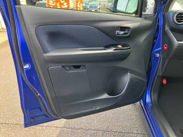 ����ȃh�A������