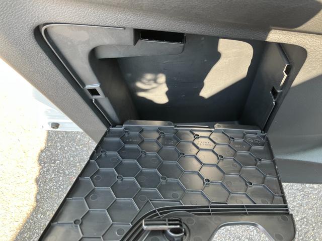 ����ȃh�A������