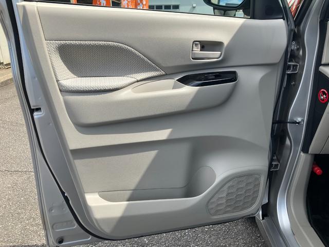 ����ȃh�A������