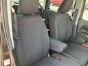 運転席シート☆たくさん座る席なのでしっかり状態を確認して頂けます。