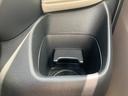 運転席ドリンクホルダー