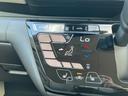 操作しやすいエアコンです。オートで快適な車内に♪