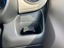 リヤビューモニター付きルームミラーが付いています。バック駐車も安心です。