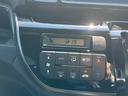 操作しやすいエアコンです。オートで快適な車内に♪