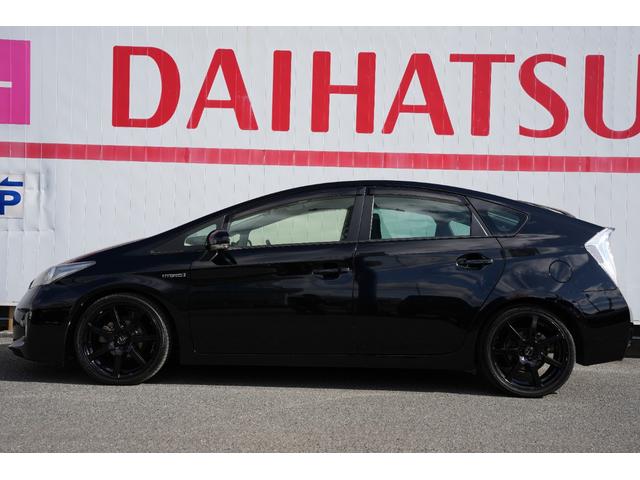 プリウス Ｇ　Ｂｌｕｅｔｏｏｔｈ接続　ＰＷ　社外アルミホイール　電格ミラー　キーフリー　社外ナビ　ＴＶ　電動シート　バックカメラ　ＥＴＣ　ダウンサス　ステアリングリモコン（8枚目）